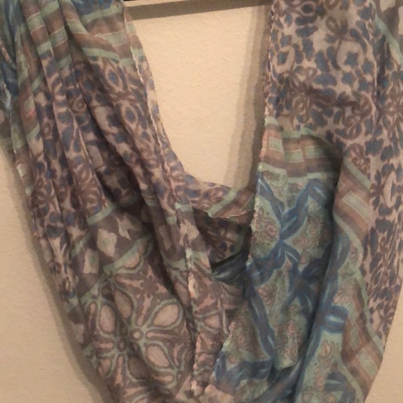 3 Scarves Bundle - Picture 4 of 4